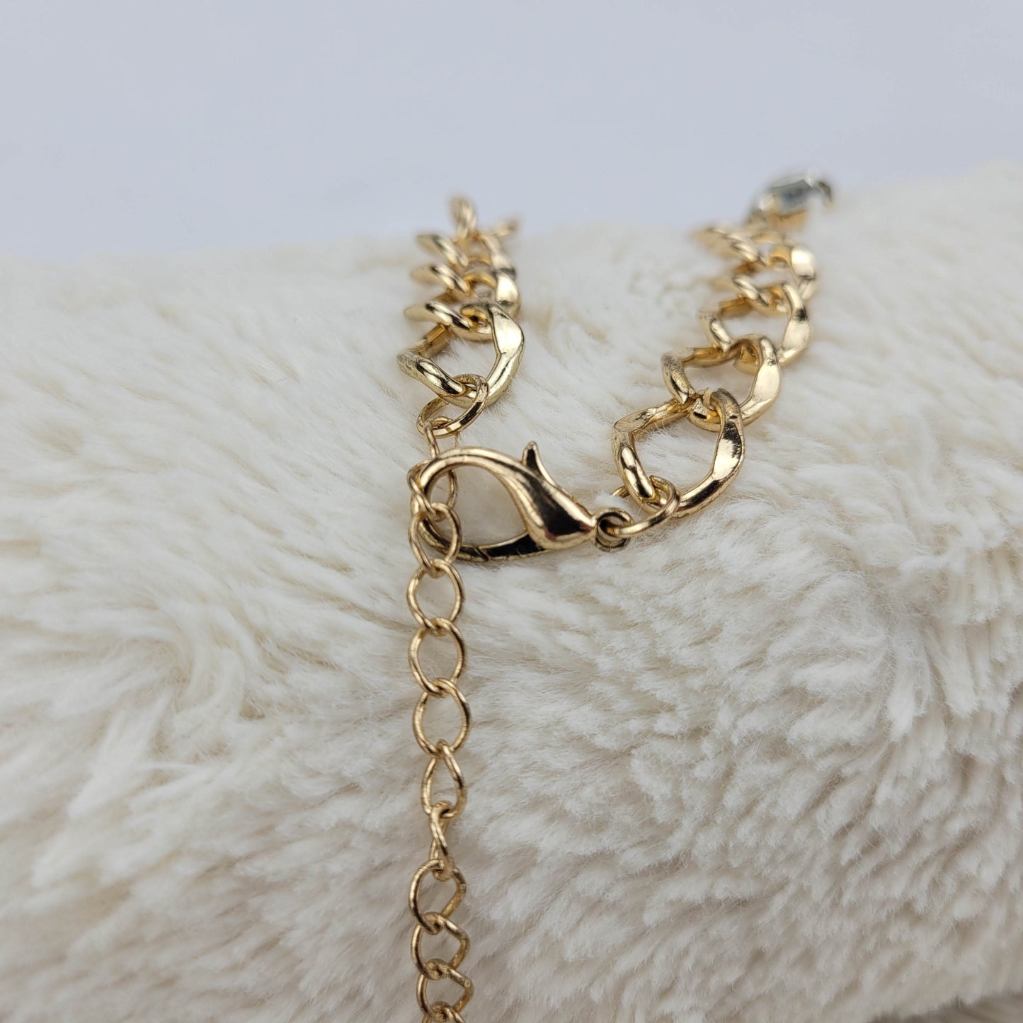1970's Gold Tone Metal Tone Link Necklace with Clear Rhinestones