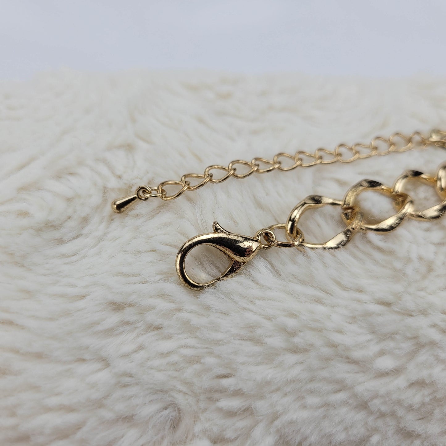 1970's Gold Tone Metal Tone Link Necklace with Clear Rhinestones