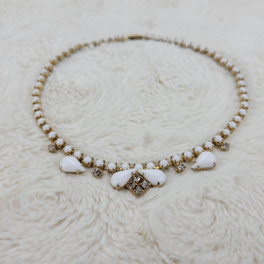1950s Vintage Necklace with White Beads and Clear Rhinestones