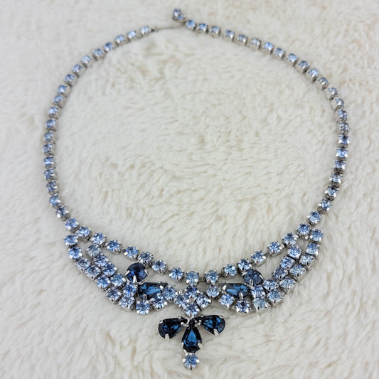 1950s Vintage Necklace with Light and Dark Blue Rhinestones and Pendant