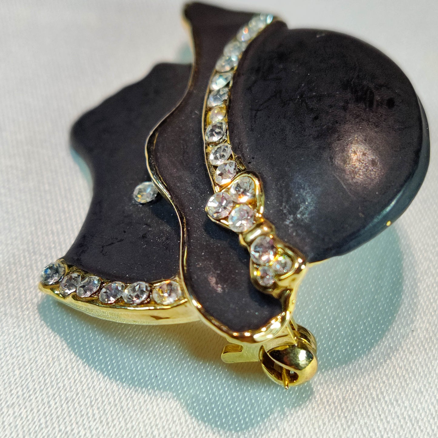 1950's Black on Gold Tone Metal with Clear Rhinestone Flappers Pin