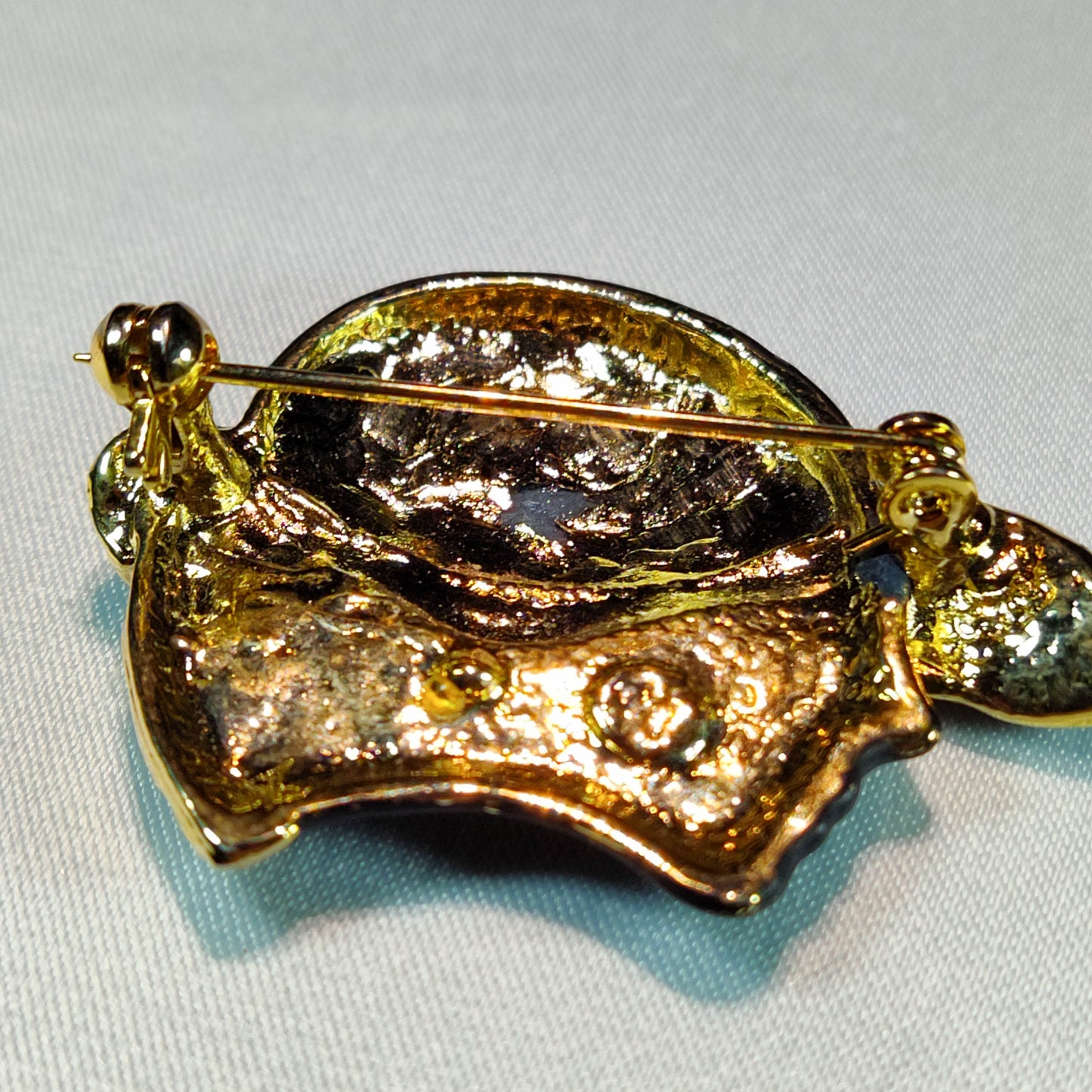 1950's Black on Gold Tone Metal with Clear Rhinestone Flappers Pin
