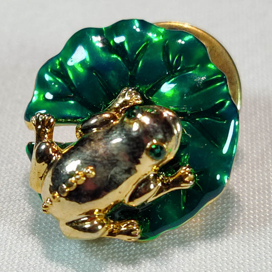 1950's Vintage Gold Tone Frog on a Lilli Pad Tie Tack