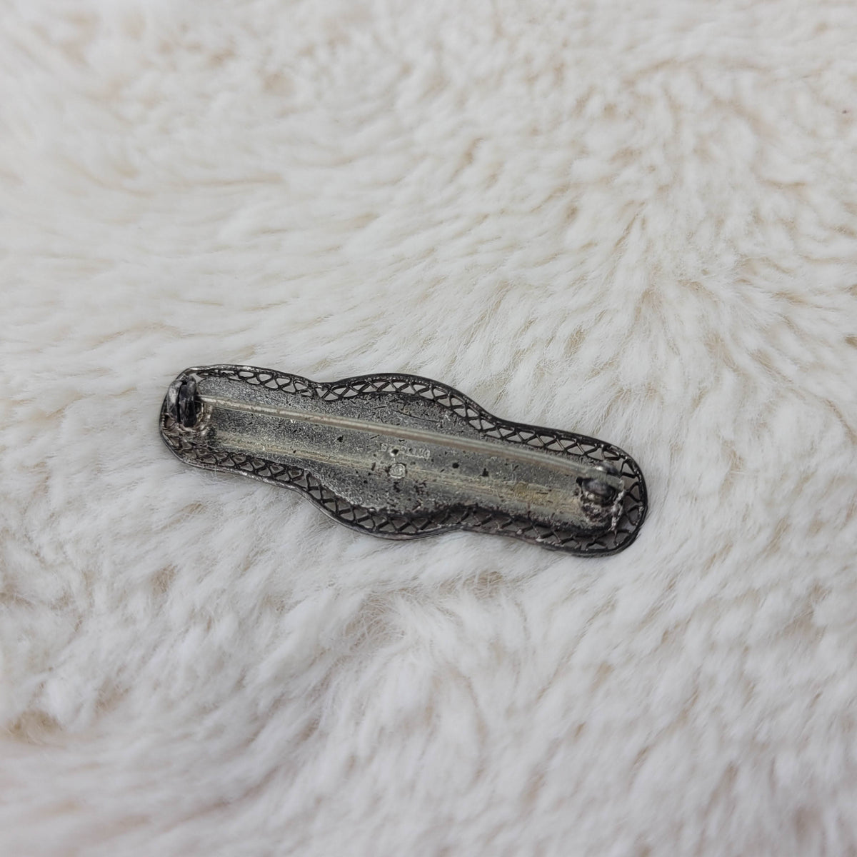 1920s Sterling Silver Metal Filigree and Rhinestone Bar Pin