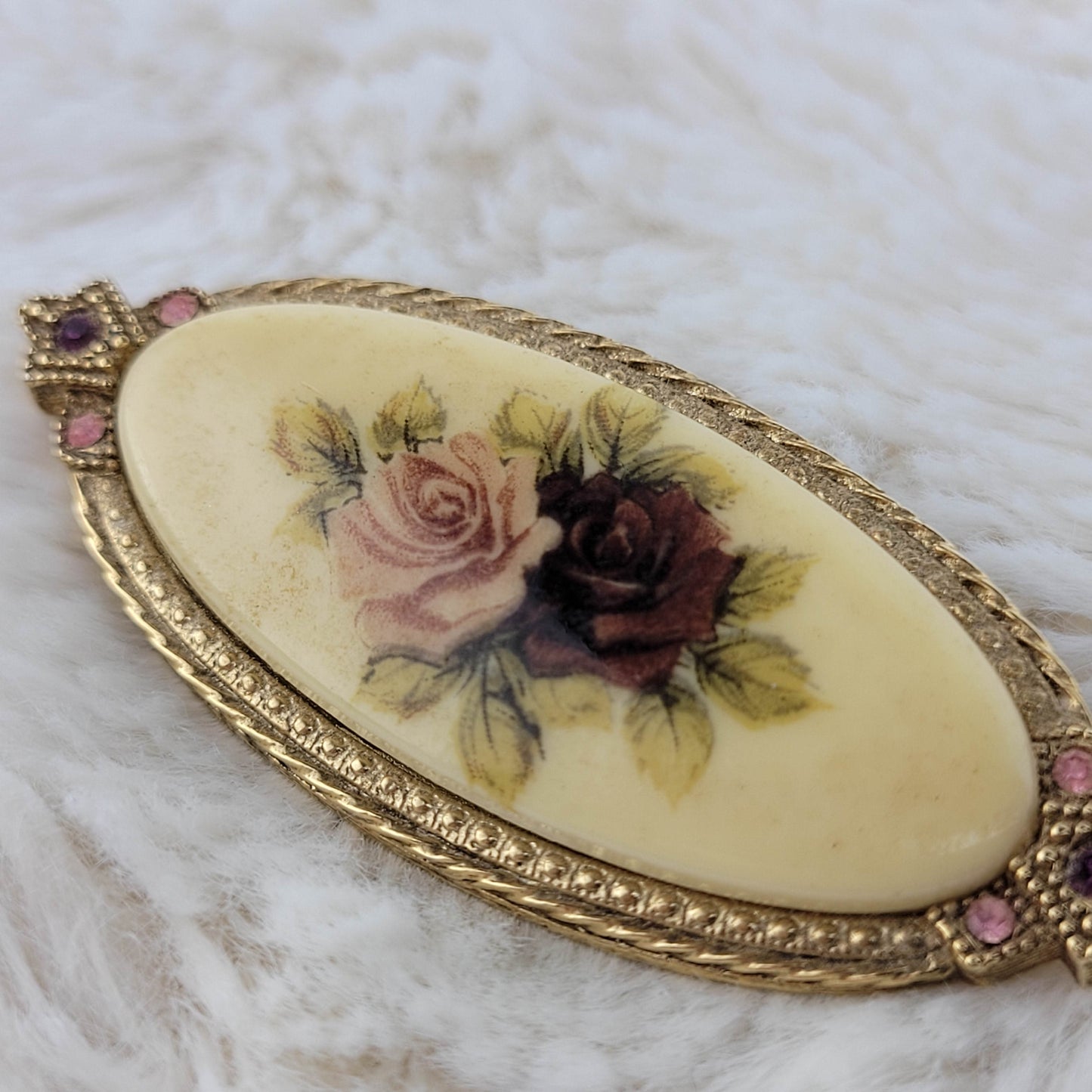 1940's Oval Worked Gold Tone Metal Lacquer Flower Pin with Rhinestones