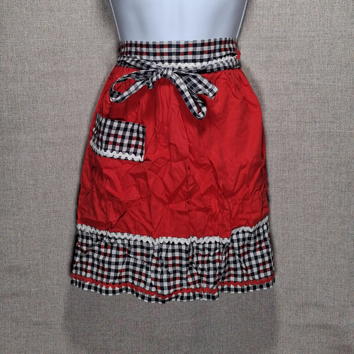 Vintage Cotton Apron in Red with Black and White Check and Big Pocket
