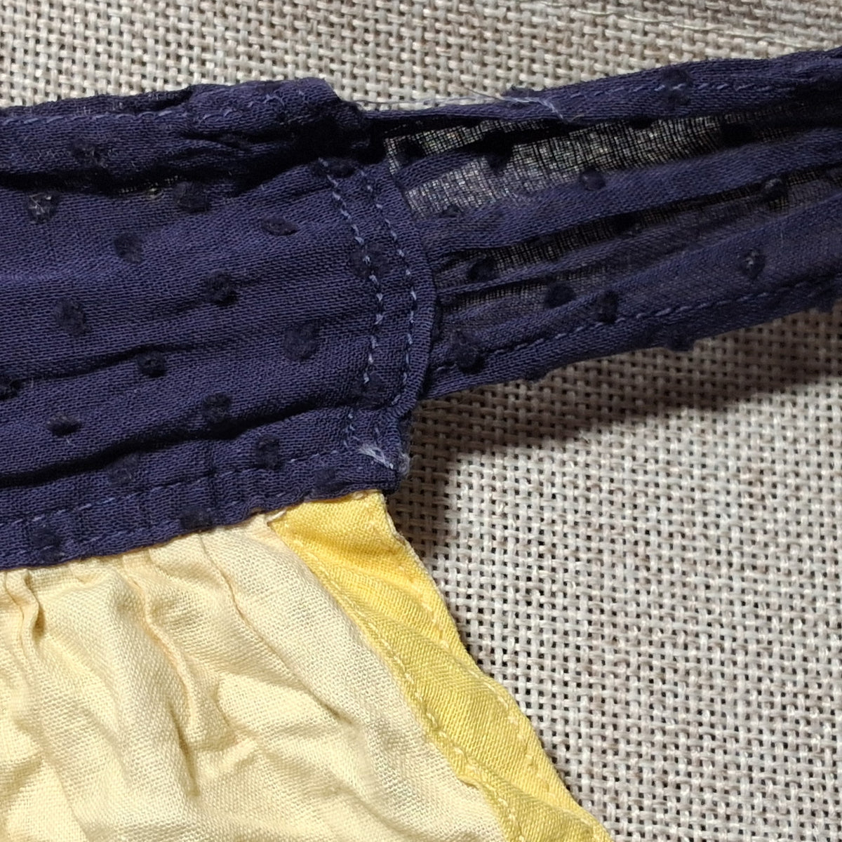 Vintage Cotton Kitchen Apron in Yellow and Blue with Lace Tie and Trim: A lot of Pockets!