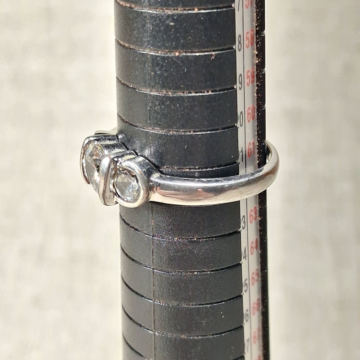 Vintage Silver Tone Ring with Three Clear Rhinestones: Size 9.5