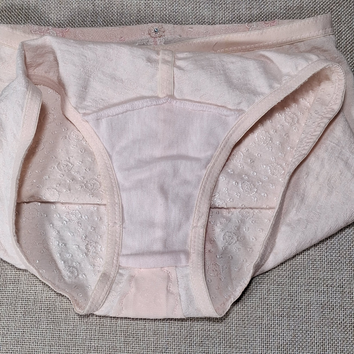 50s Vintage Women's Pink Underpants with Lace and Singular Rhinestone