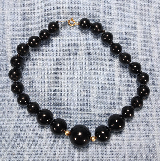 1960s Vintage Graduating Black Bead Vintage Bracelet