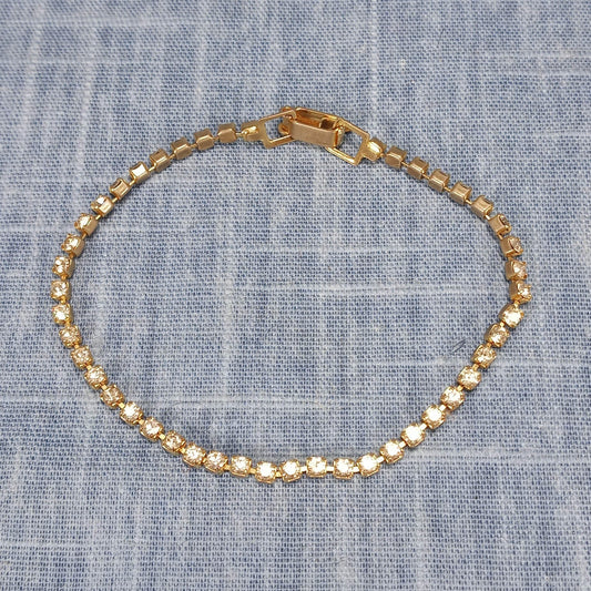 1950s Vintage Bracelet with a Single Strand of Clear Rhinestones