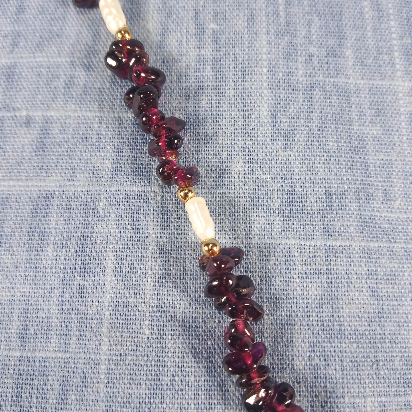 1960s Vintage Bracelet of Garnets and Fresh Pearls