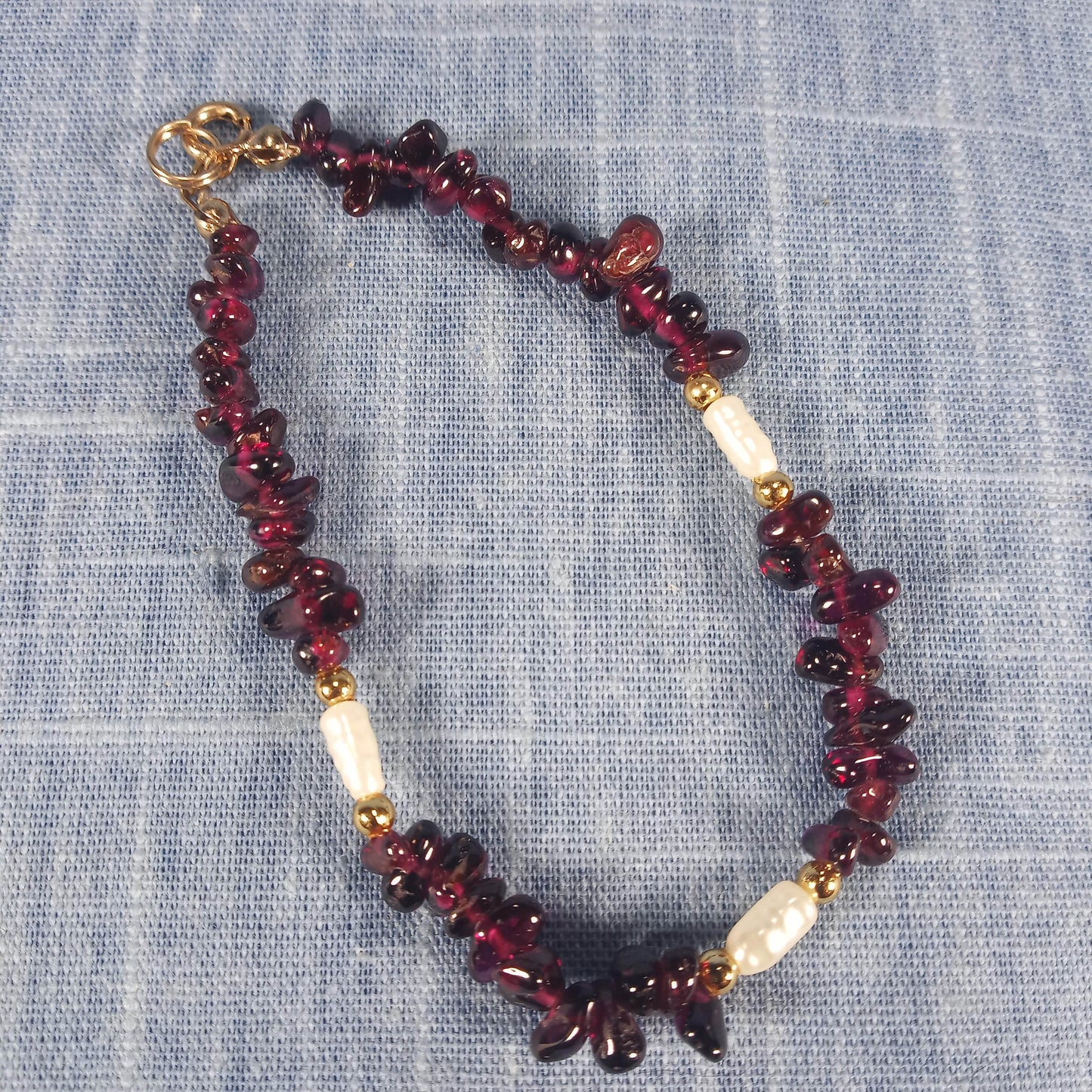1960s Vintage Bracelet of Garnets and Fresh Pearls