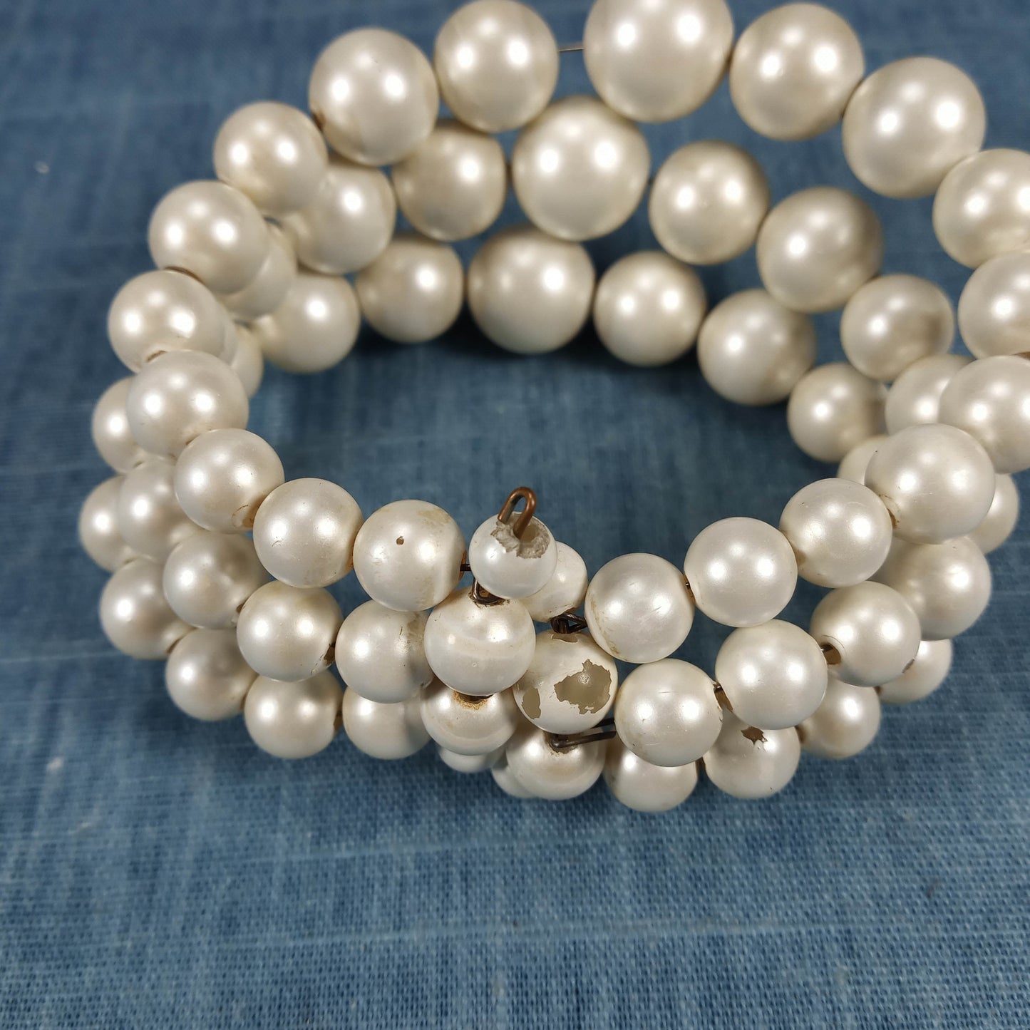 1950s Vintage Cuff Bracelet With Three Rows of Expanding Pearl Beads