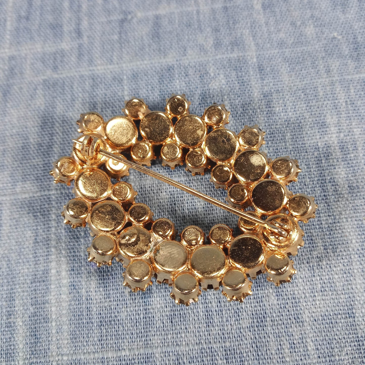 1950s Vintage Oval Brooch with Aurora Borealis Rhinestones