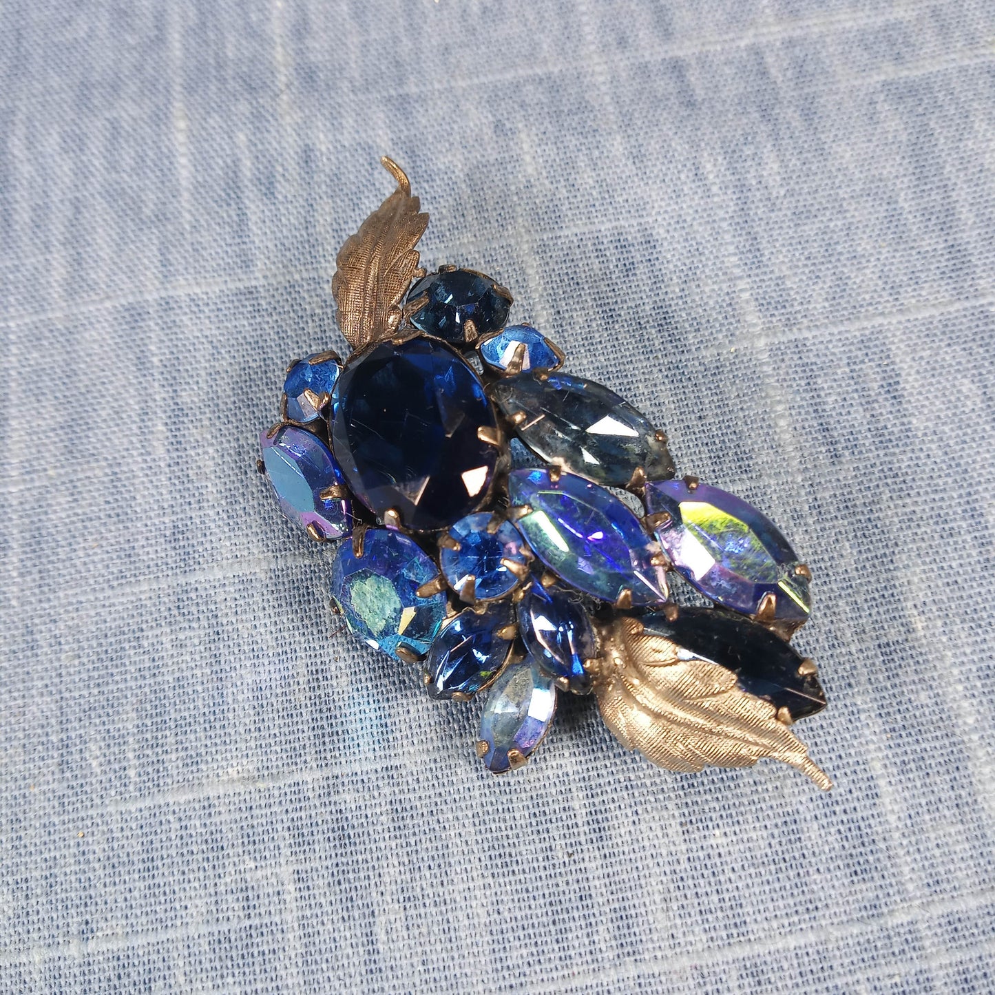 1950s Vintage Pin with Dark Blue Rhinestones and Silver Tone Leaves