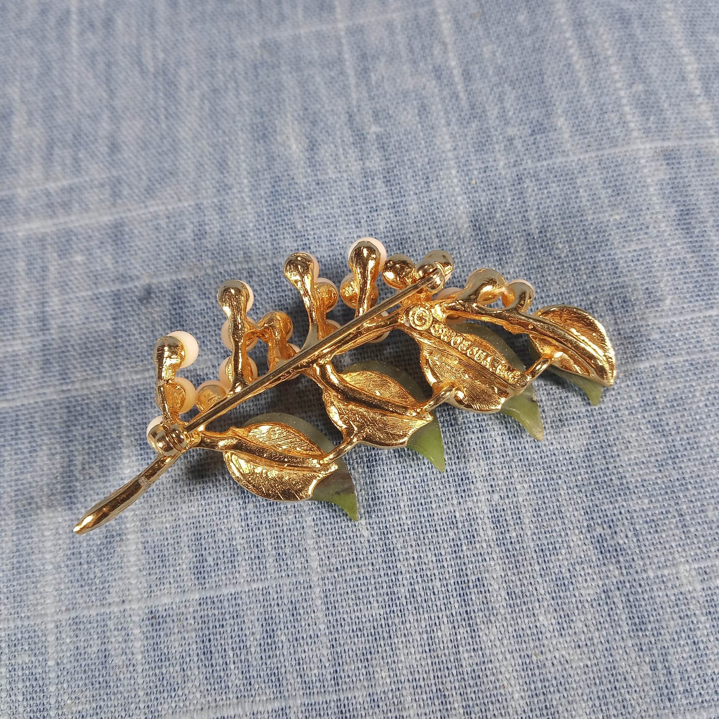 1960s Vintage Gold Plated Leaf Pin with Jade and Pearls by Swoboda