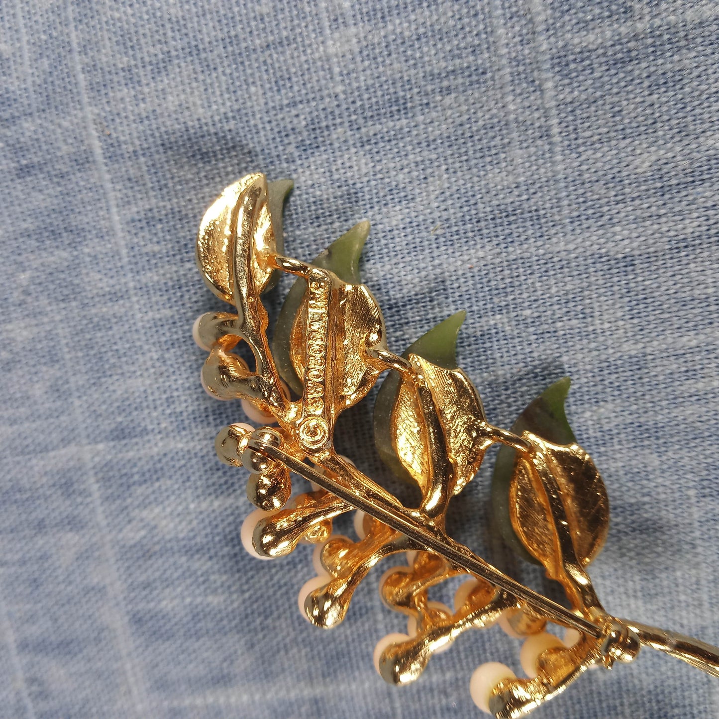 1960s Vintage Gold Plated Leaf Pin with Jade and Pearls by Swoboda