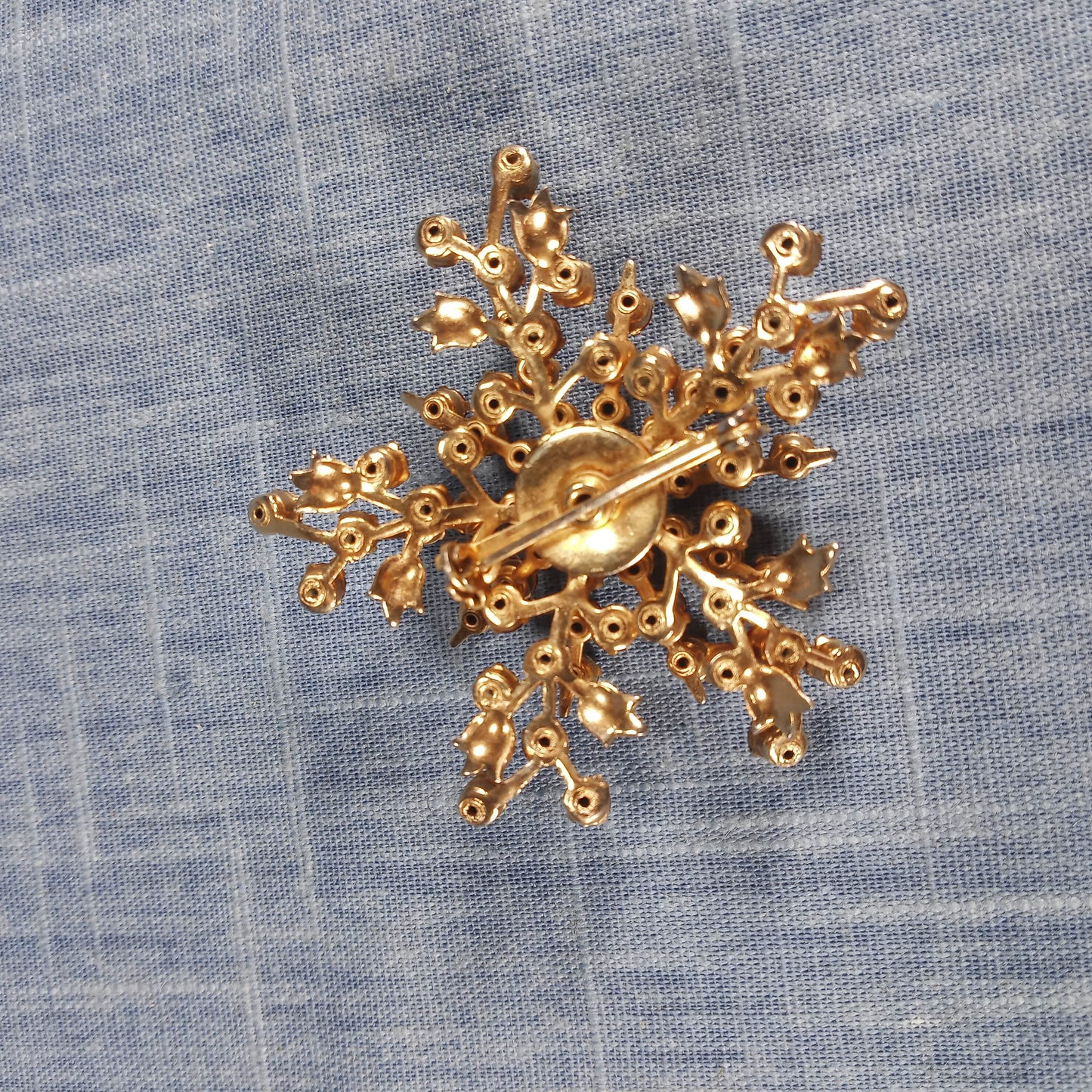 1970s Vintage Cluster Brooch with Red Rhinestones