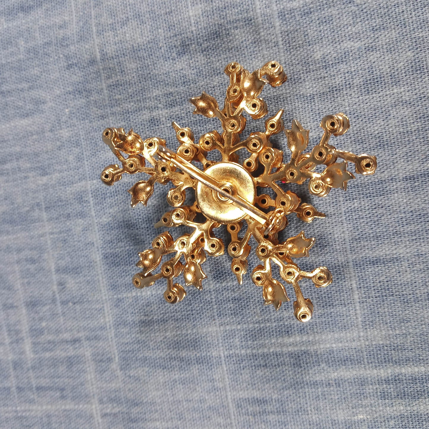 1970s Vintage Cluster Brooch with Red Rhinestones