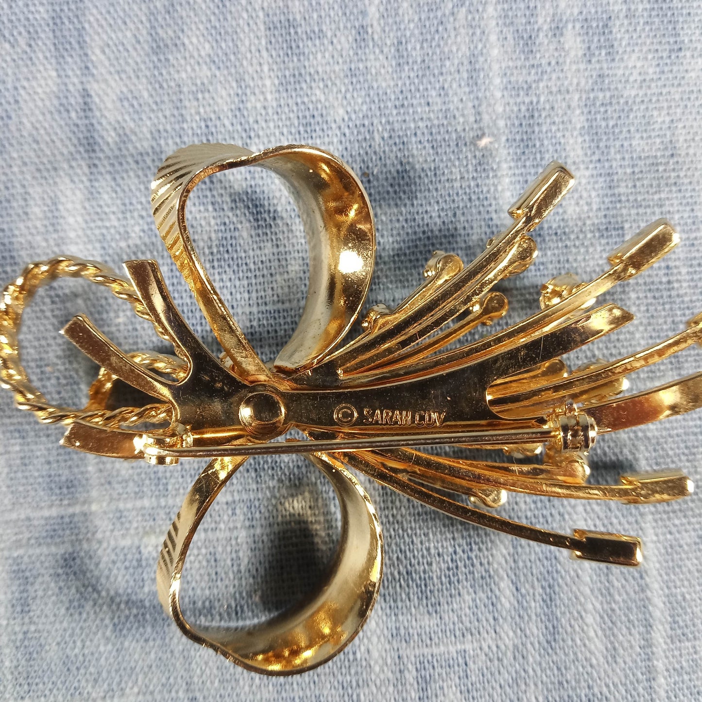 1990s Vintage Bow Spray Pin with Clear Rhinestones