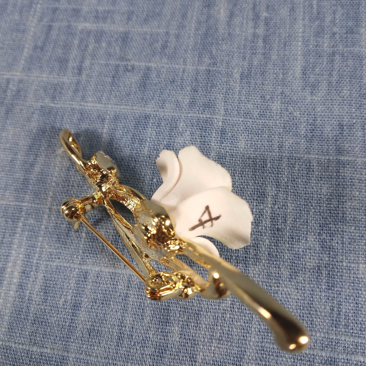1980s Vintage Gold Electroplated Pin with Yellow Flower by Wund