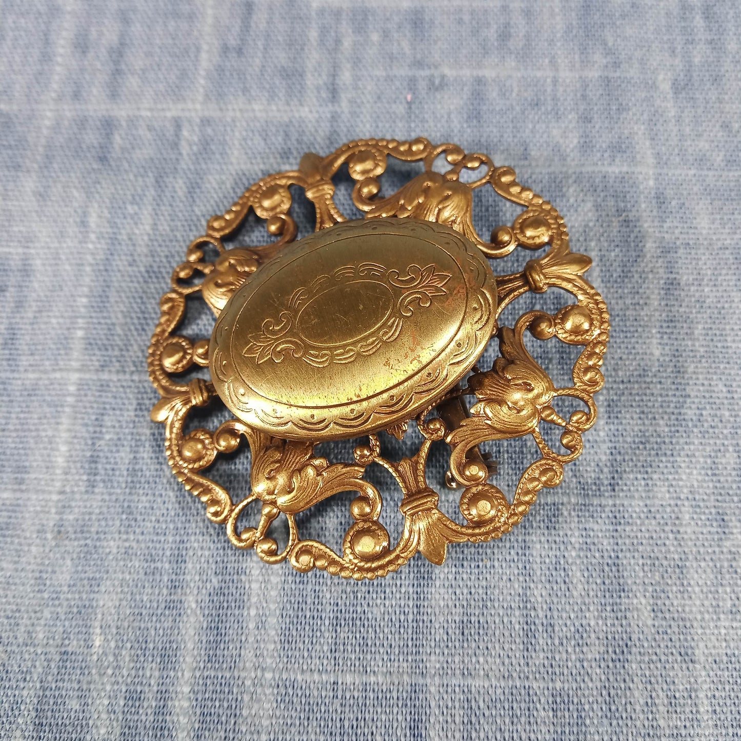 1940s Vintage Locket Brooch with Gold Tone Metal Work