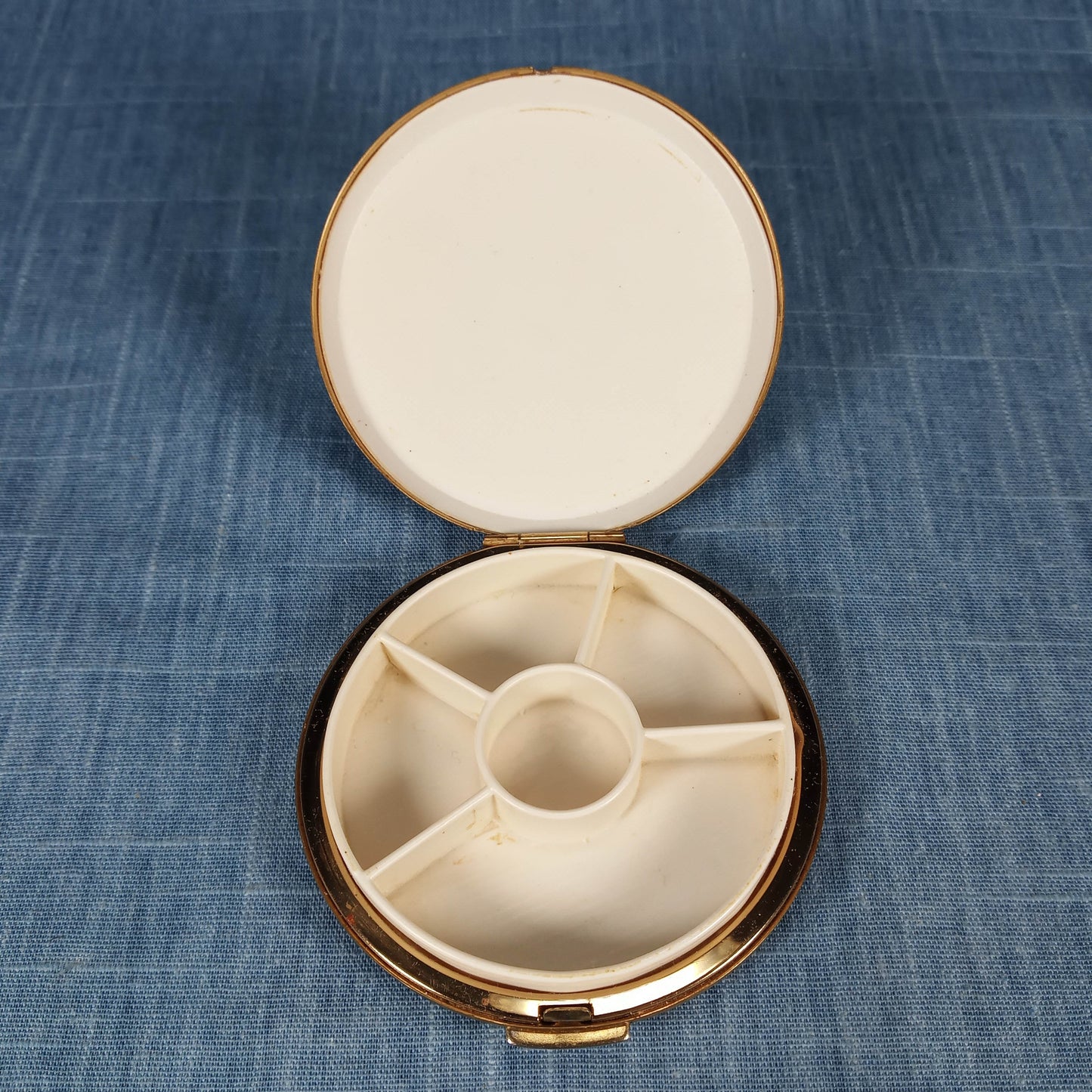 1940s Vintage Compact: Make Up Holder w Separators and No Mirror by Stratton