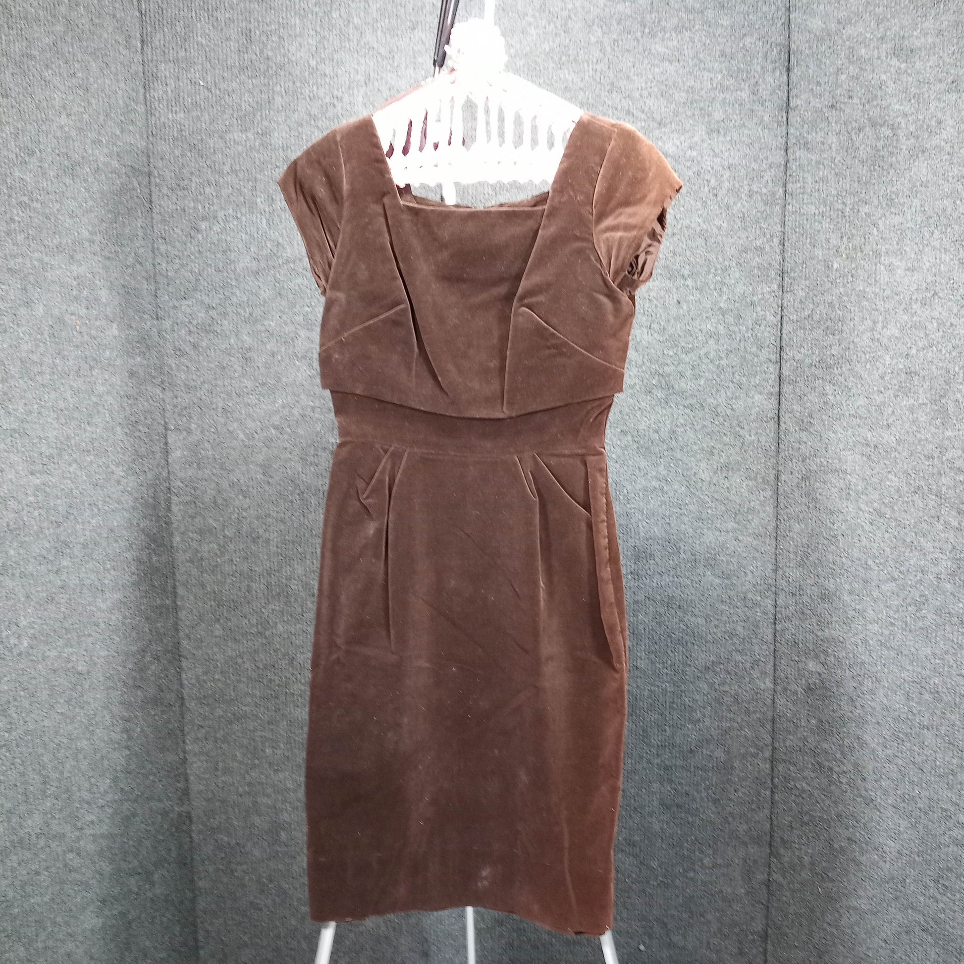 1950s Vintage Chocolate Brown Velvet Wiggle Dress by Erving Hadler keepsakevintage.com 1950s Vintage Chocolate Brown Velvet Wiggle Dress by Erving Hadler keepsakevintage.com