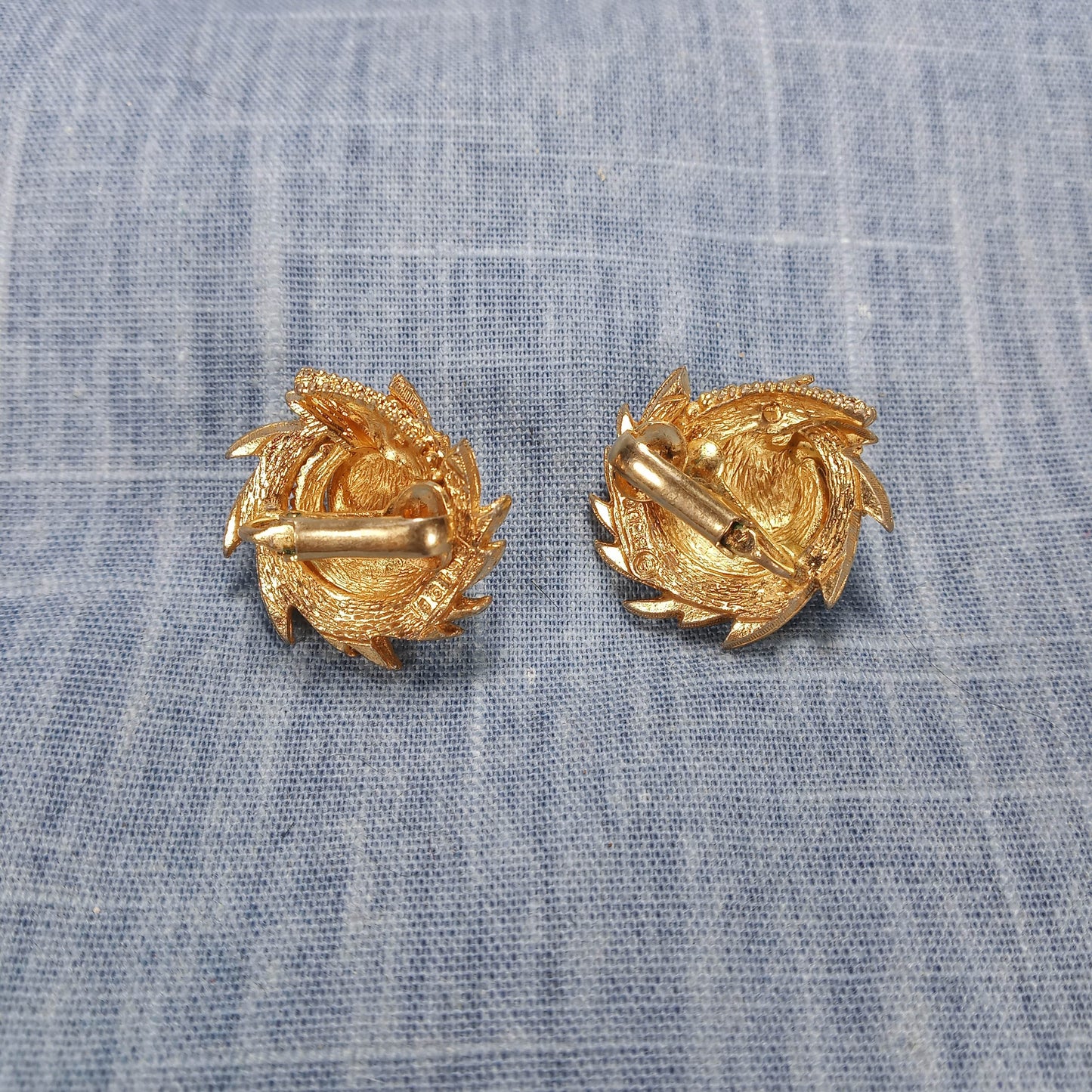 1960s Vintage Gold Tone Metal Swirl Earrings with a Pearl Bead Center
