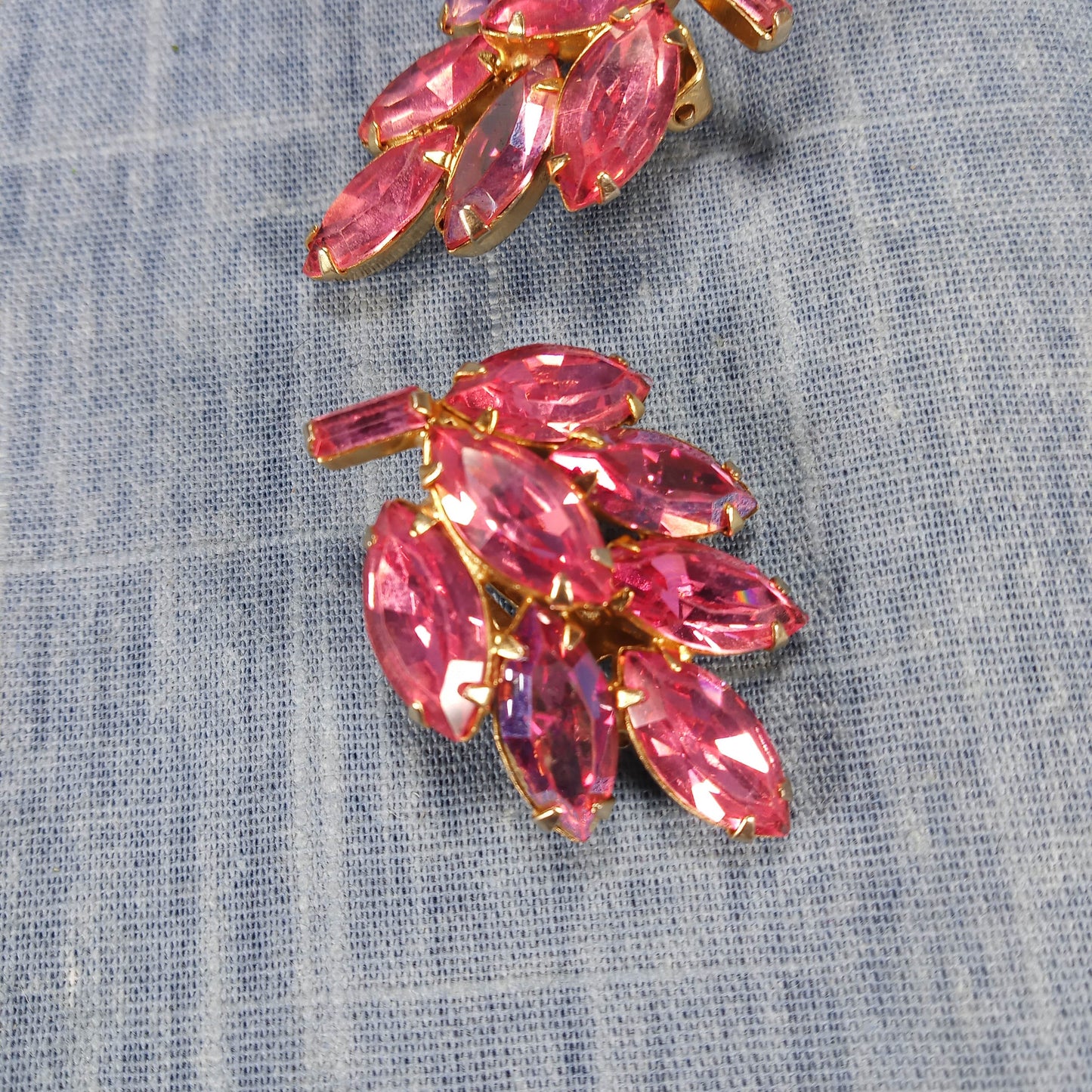1950s Vintage Clip Earrings with Pink Rhinestones in a Leaf Design by LaRoca