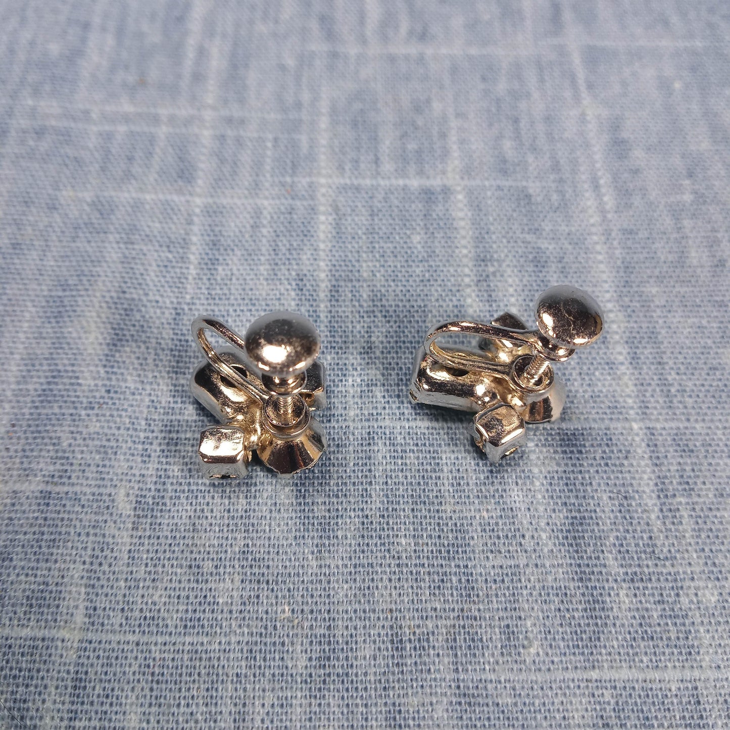 1960s Vintage Screw Back Earrings with Forest Green Rhinestones