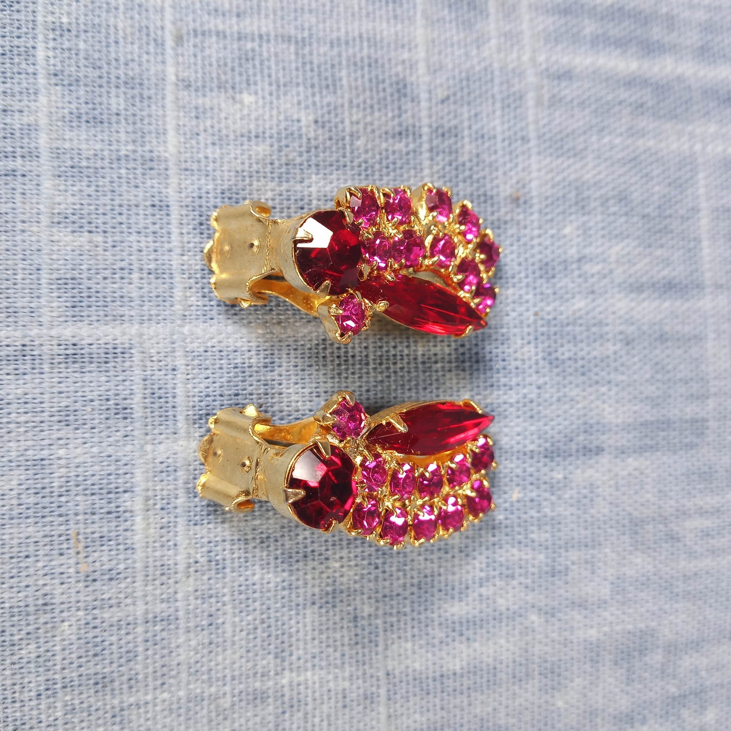 1960s Vintage Clip Earrings with Pink and Red Rhinestones
