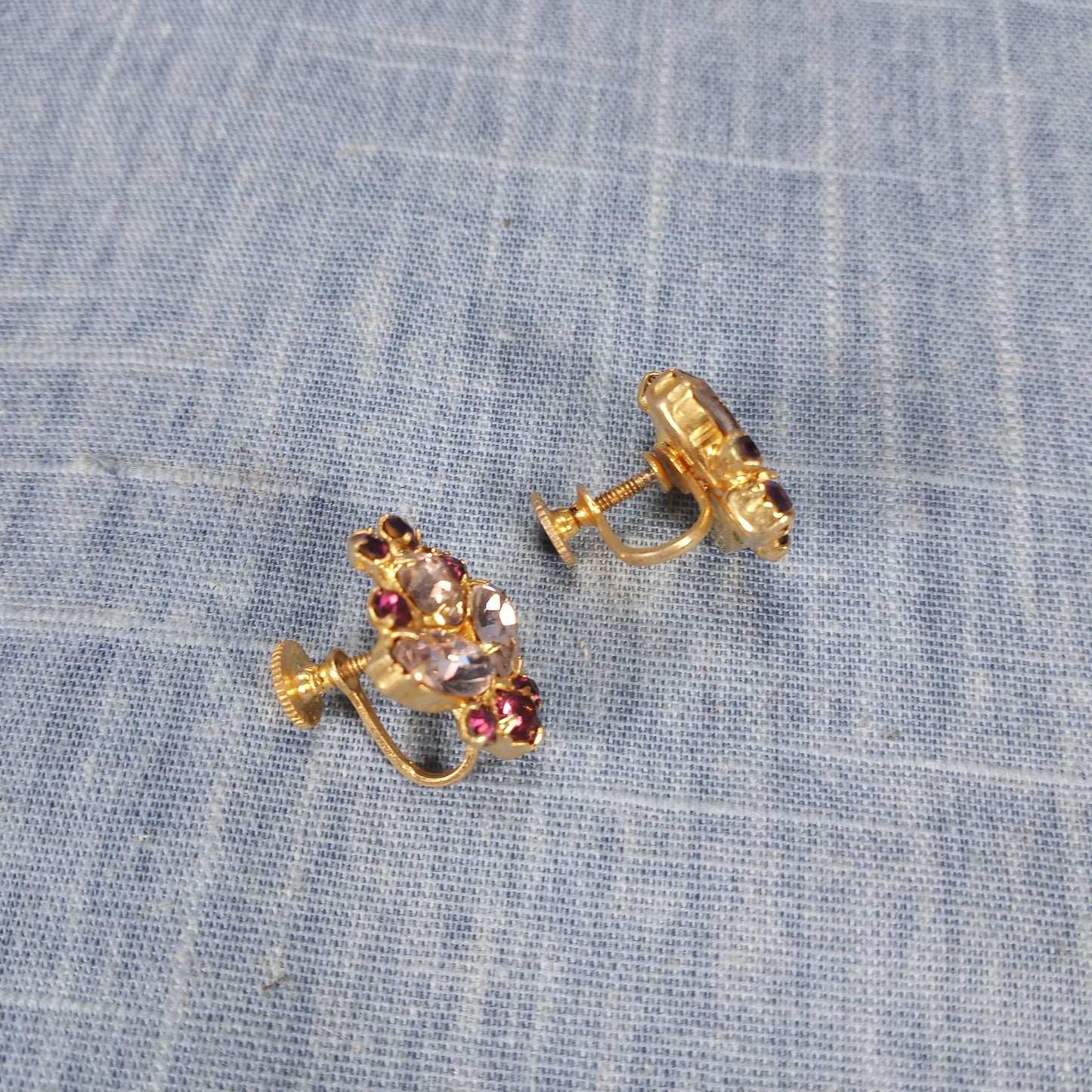 1960s Vintage Screw Back Earrings with a Cluster of Red and Clear Rhinestones