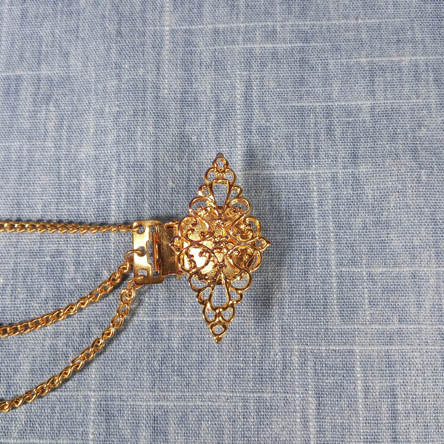 1960s Vintage Sweater or Scarf Clip with Gold Tone Filigree