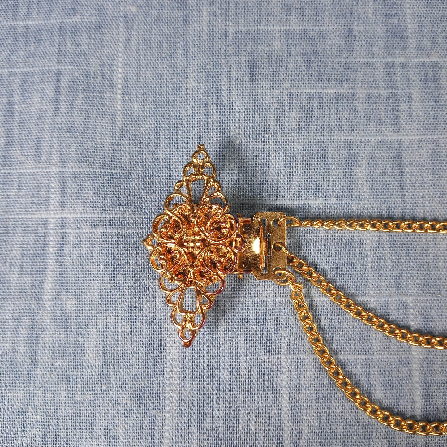 1960s Vintage Sweater or Scarf Clip with Gold Tone Filigree