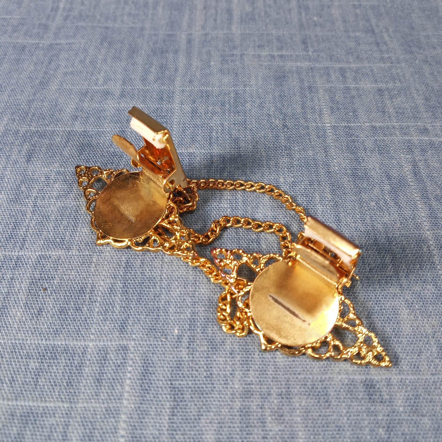 1960s Vintage Sweater or Scarf Clip with Gold Tone Filigree