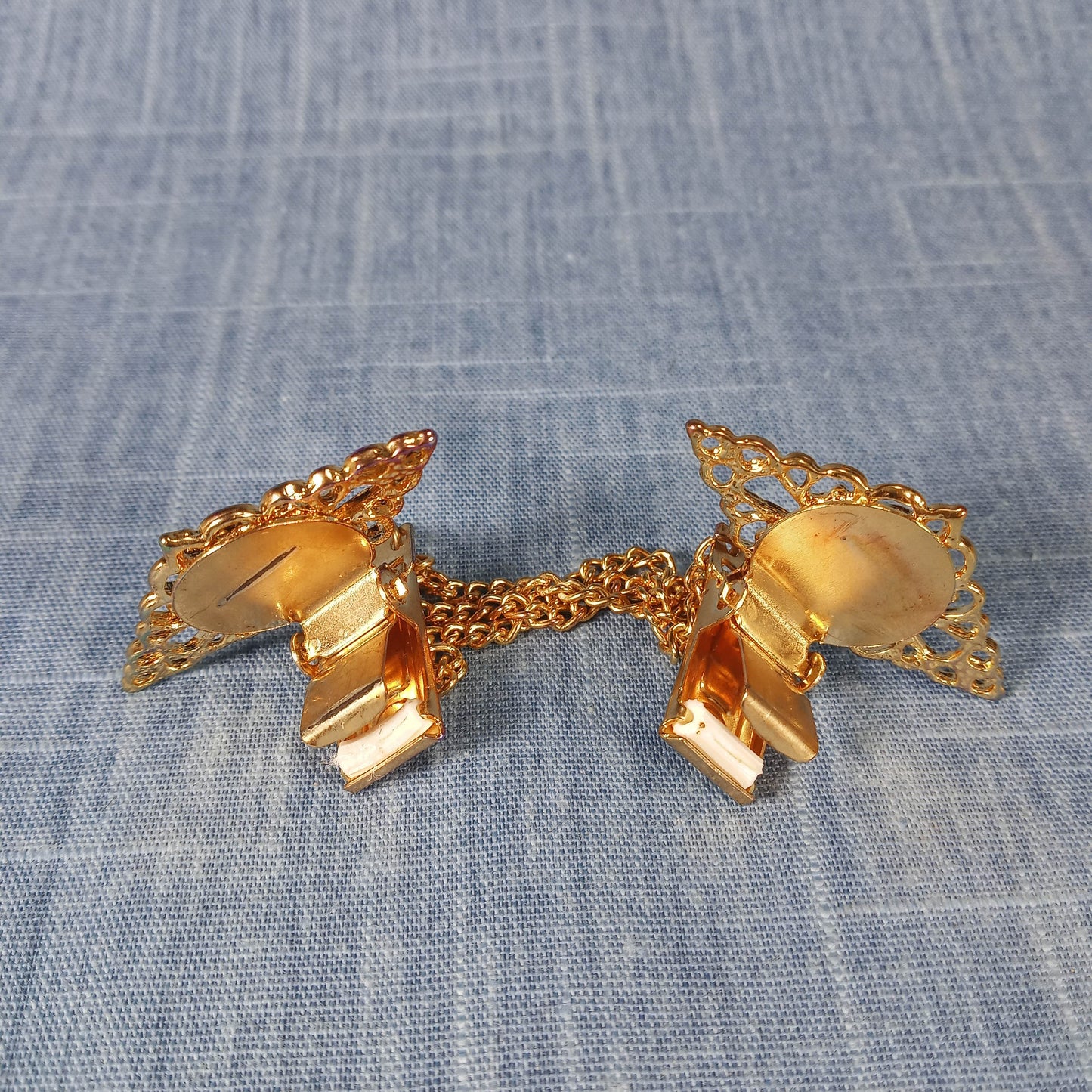 1960s Vintage Sweater or Scarf Clip with Gold Tone Filigree