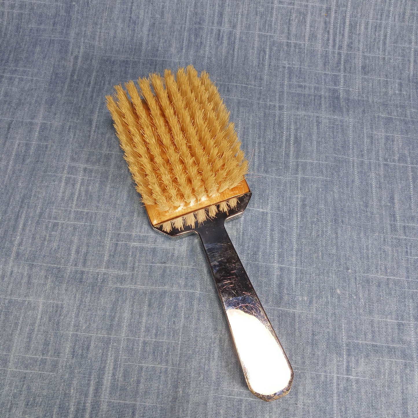 1920s Vintage Art Deco Hair Brush in Cream and Wood