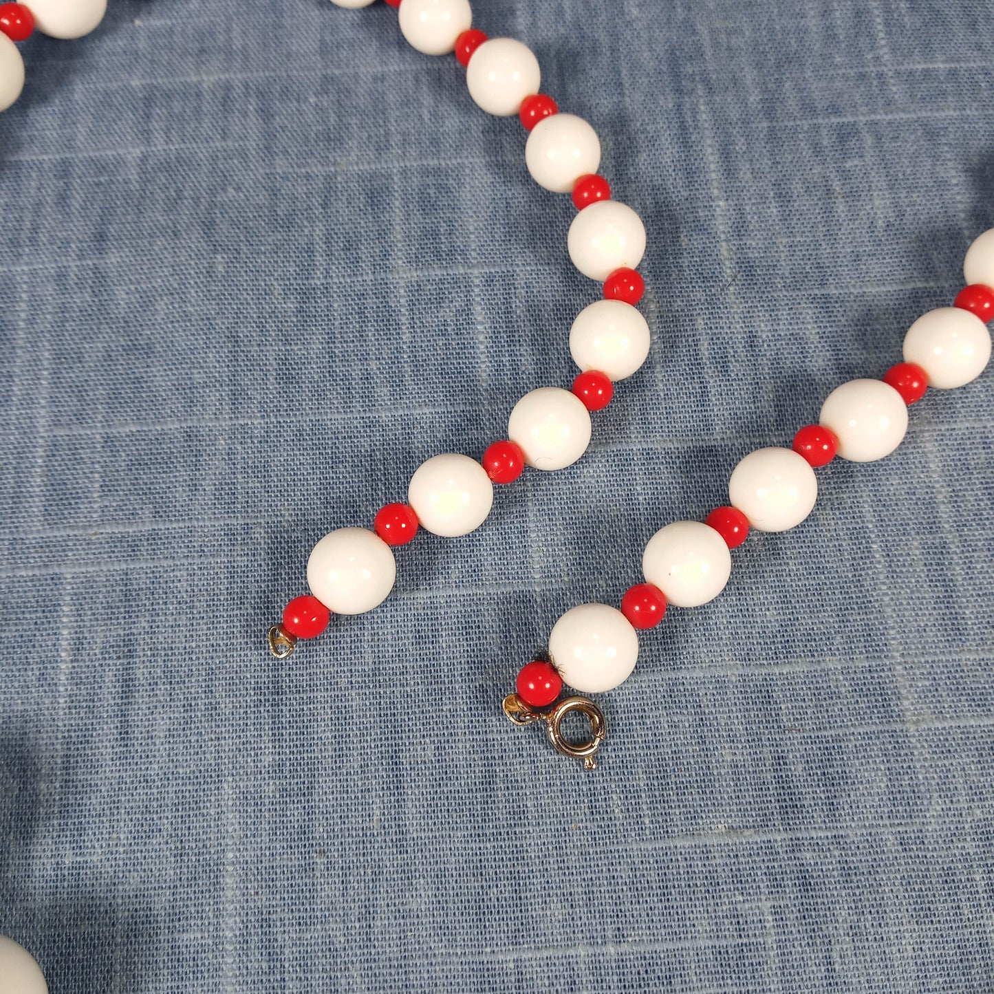 1960s Vintage Necklace with Alternating Large White and Small Red Beads