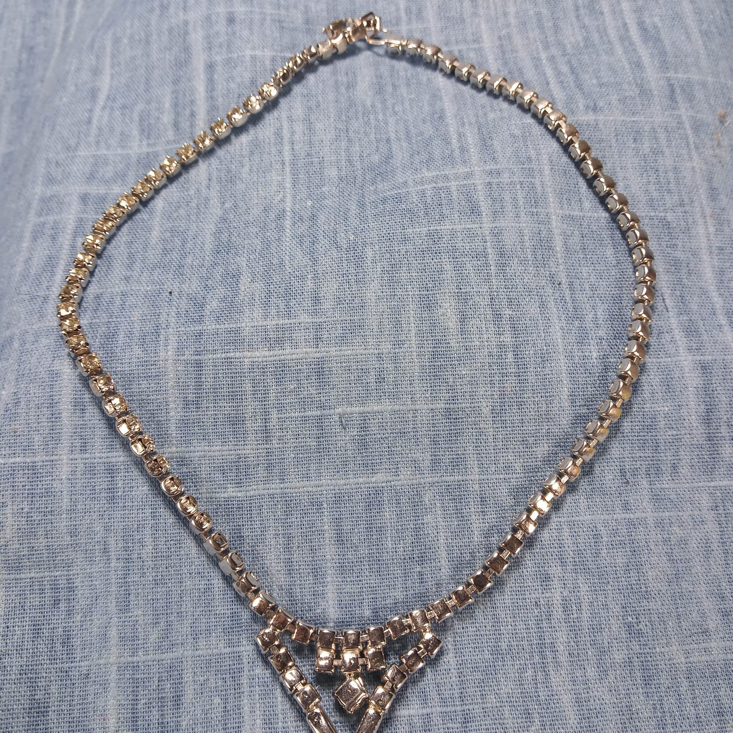 1950s Vintage Necklace with Clear Rhinestone in a V Shape