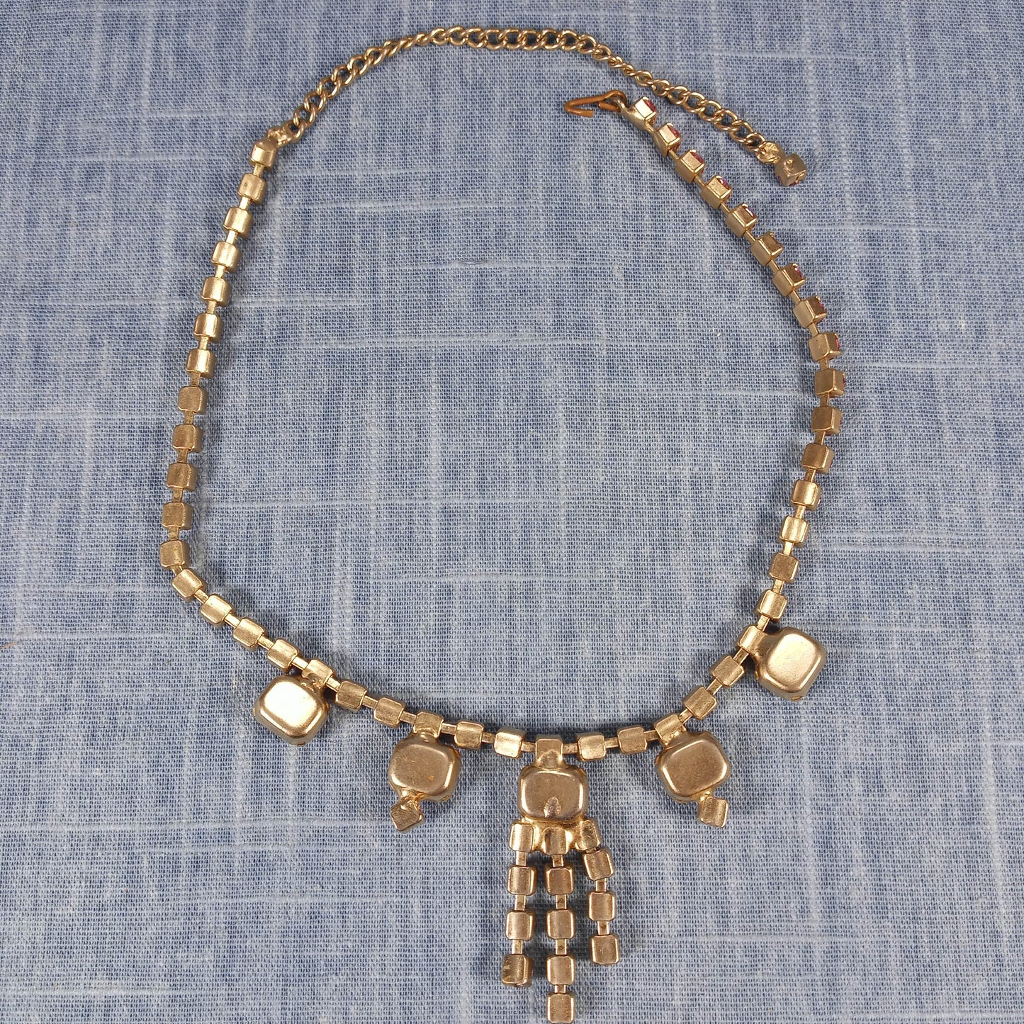 1950s Vintage Necklace: Pink Rhinestones and Glass with Dangle Center Piece