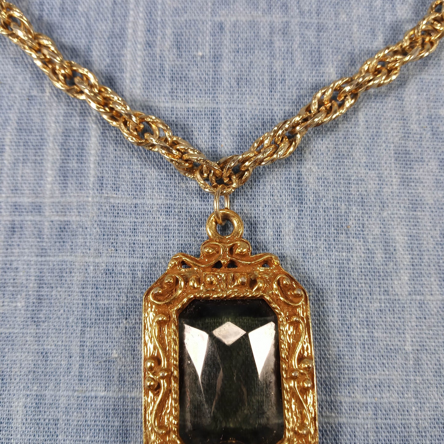 1960s Vintage Pendant Necklace with a Link Chain and Large Center Gray Glass Pendant