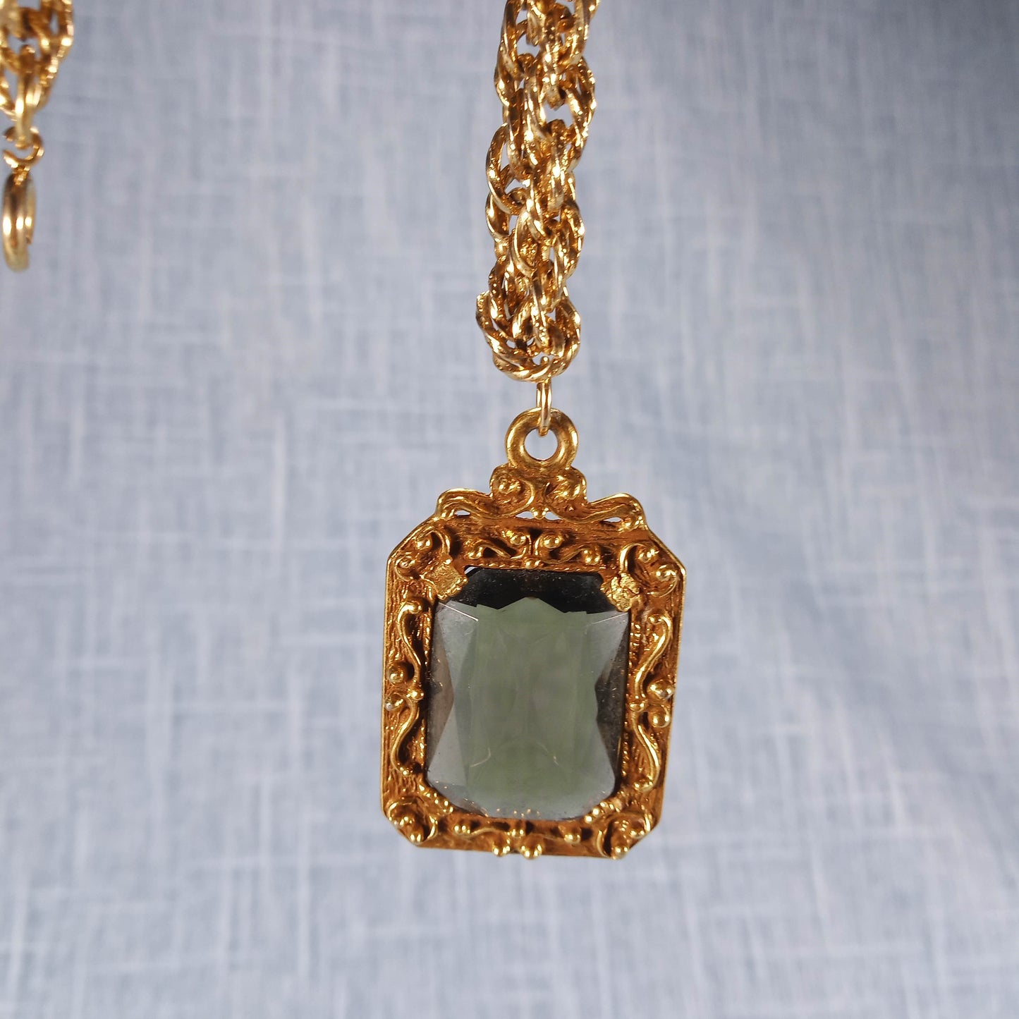 1960s Vintage Pendant Necklace with a Link Chain and Large Center Gray Glass Pendant