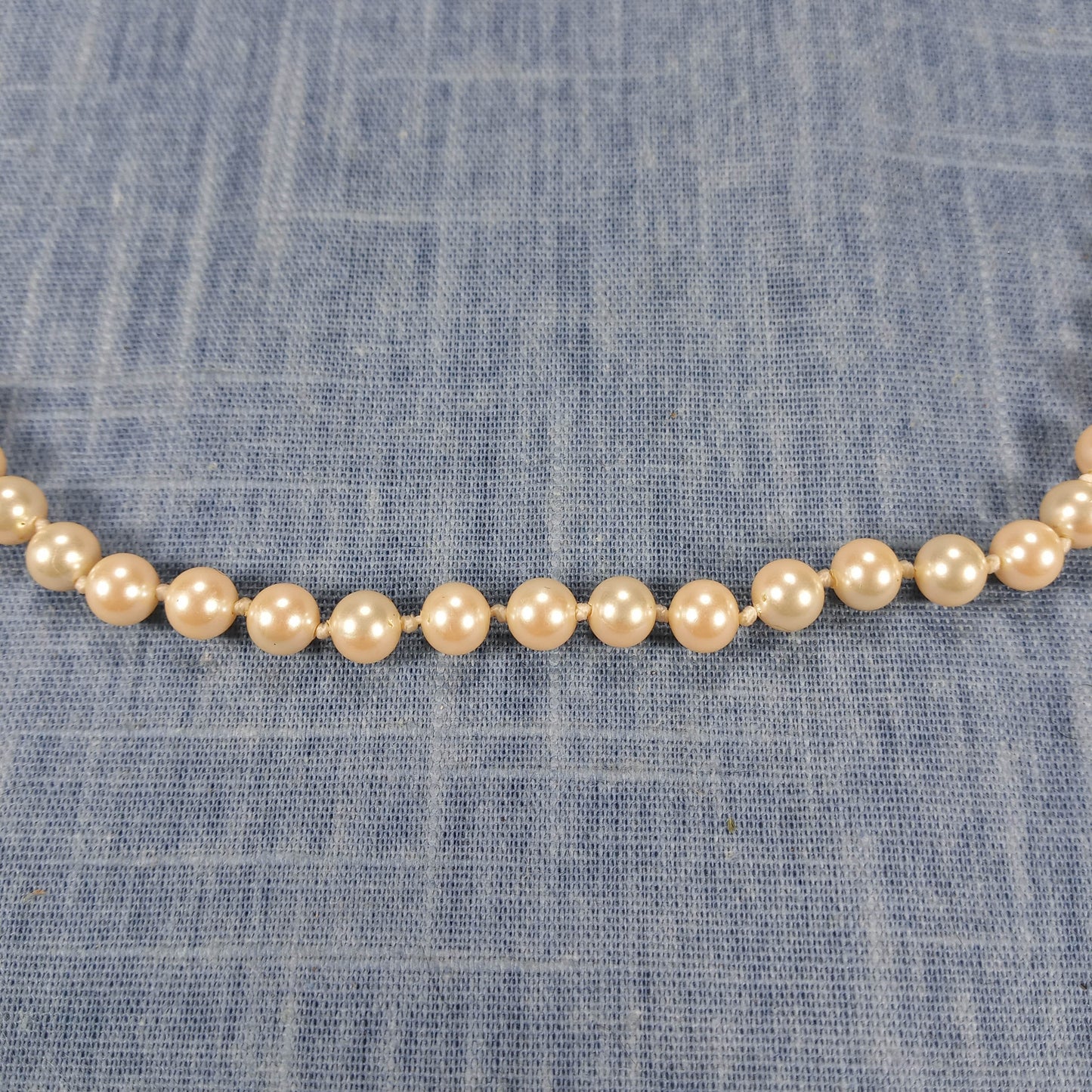 1950s Vintage Necklace with a Single String of Pearl Beads