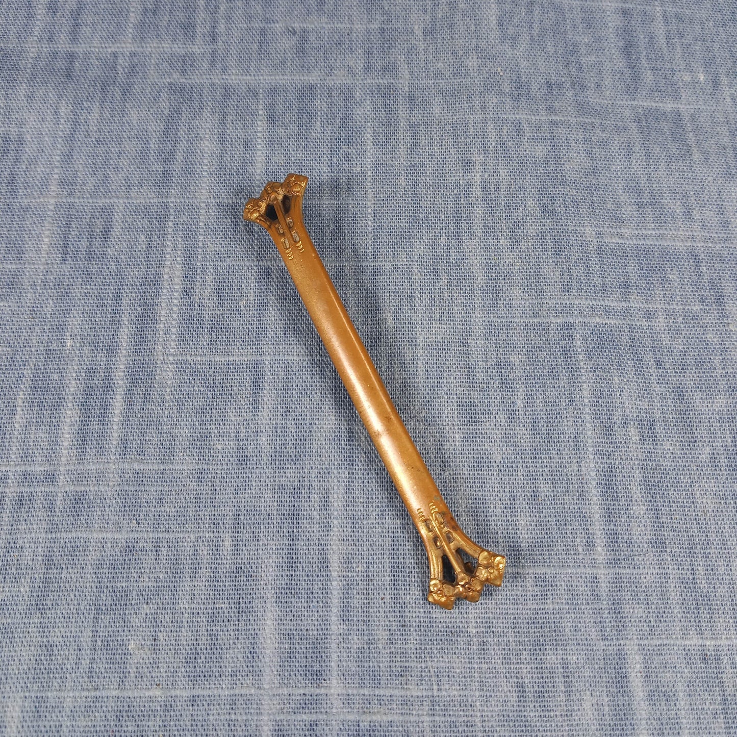 1930s Vintage Bar Pin with Gold Tone and Ornate Endings