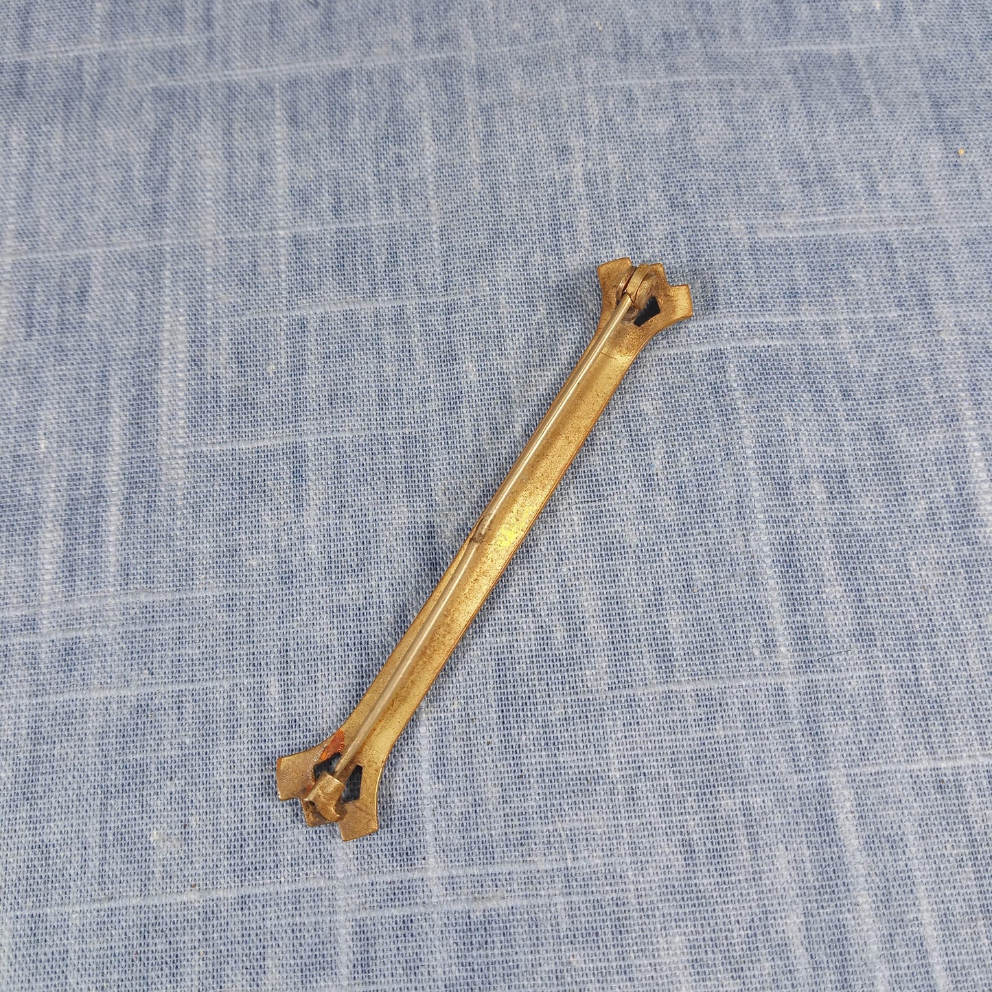1930s Vintage Bar Pin with Gold Tone and Ornate Endings