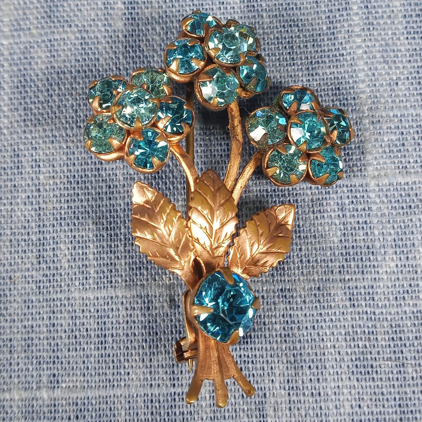 1940s Vintage Pin with Aqua Blue Rhinestones in a Budding Flower Pattern