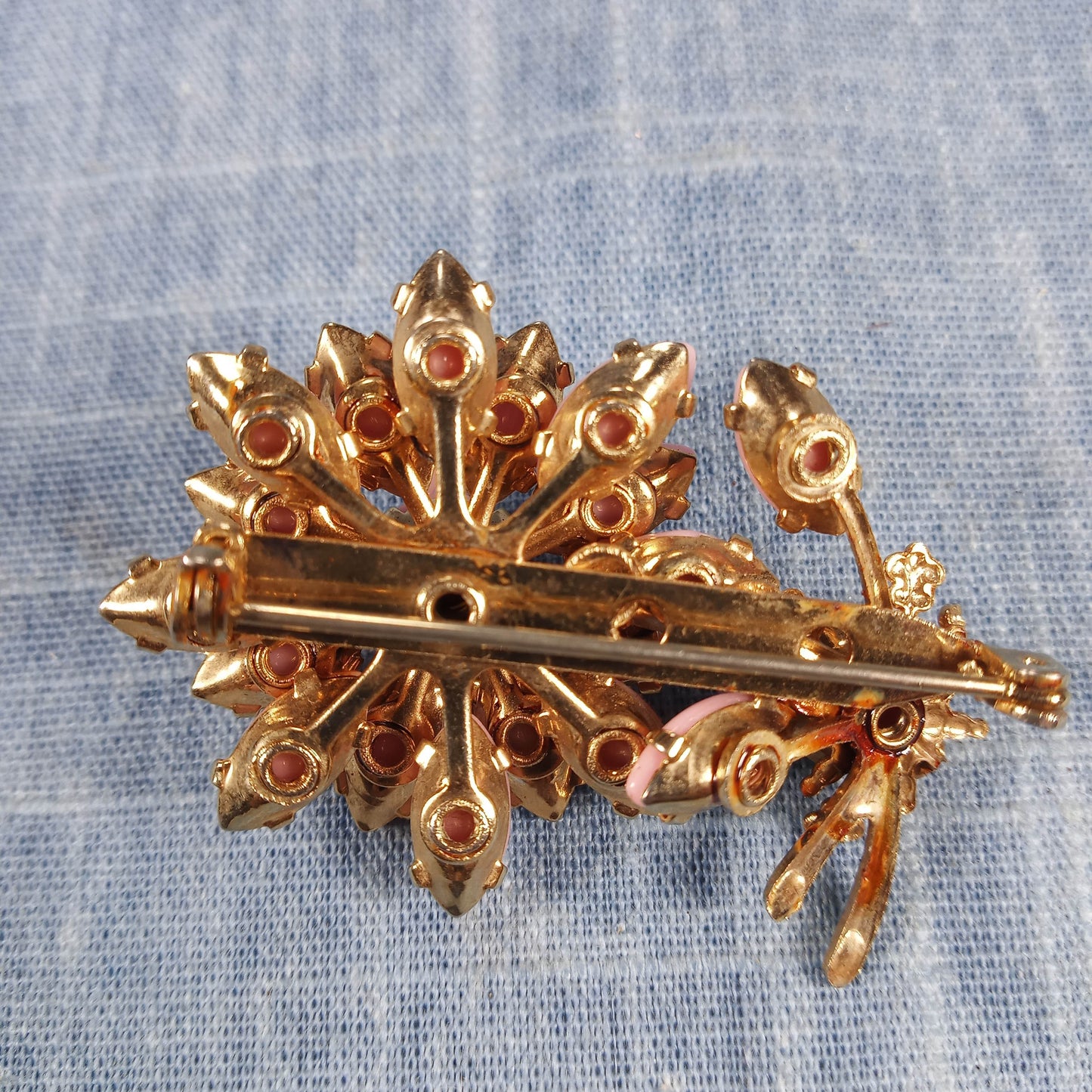 1950s Vintage Jewelry Set: Matching Pair of Earrings and Brooch w Pink Beads