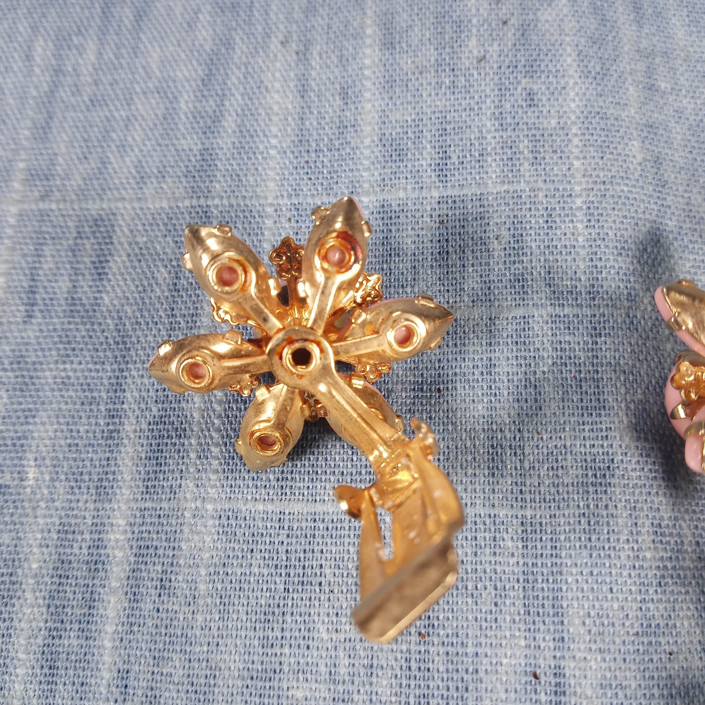 1950s Vintage Jewelry Set: Matching Pair of Earrings and Brooch w Pink Beads